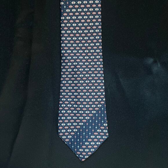 Vintage Balmain Paris Made in France 100% Silk Tie Navy Geometric Pattern - Picture 5 of 5